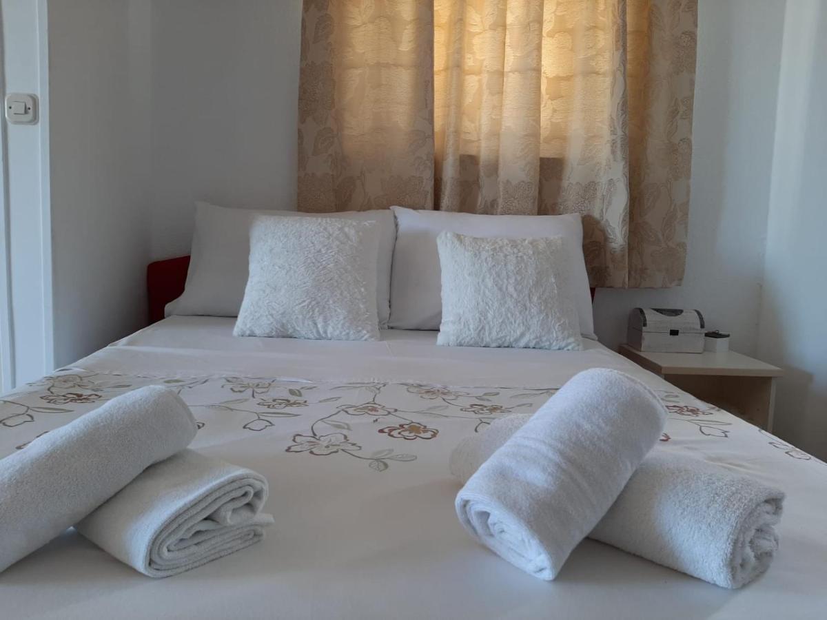 Apartmani Sollei Petrcane Luaran gambar