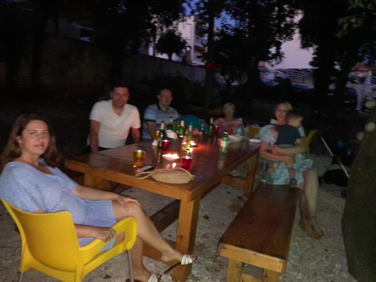 Apartmani Sollei Petrcane Luaran gambar